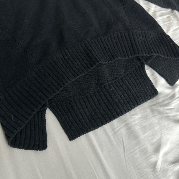 Black turtleneck sweater - Picture 2 of 5